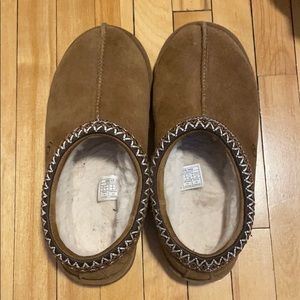 UGG TASMAN CHESTNUT SLIPPERS